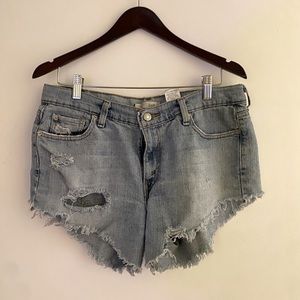 Levi’s (Vintage) Cut off shorts